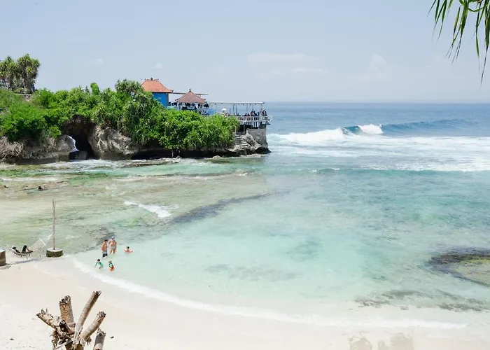 Bella Vista On Nusa Ceningan Villa
