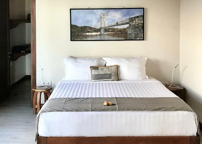 Bella Vista On Nusa Ceningan Villa