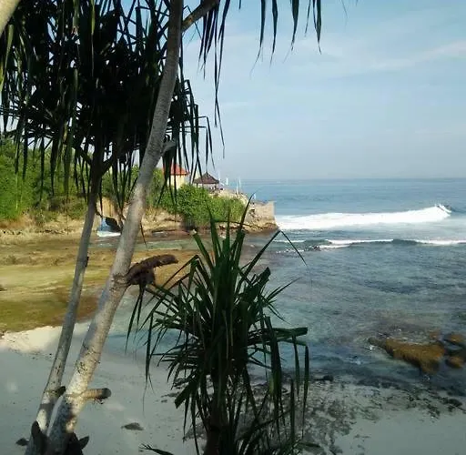 Bella Vista On Nusa Ceningan Villa